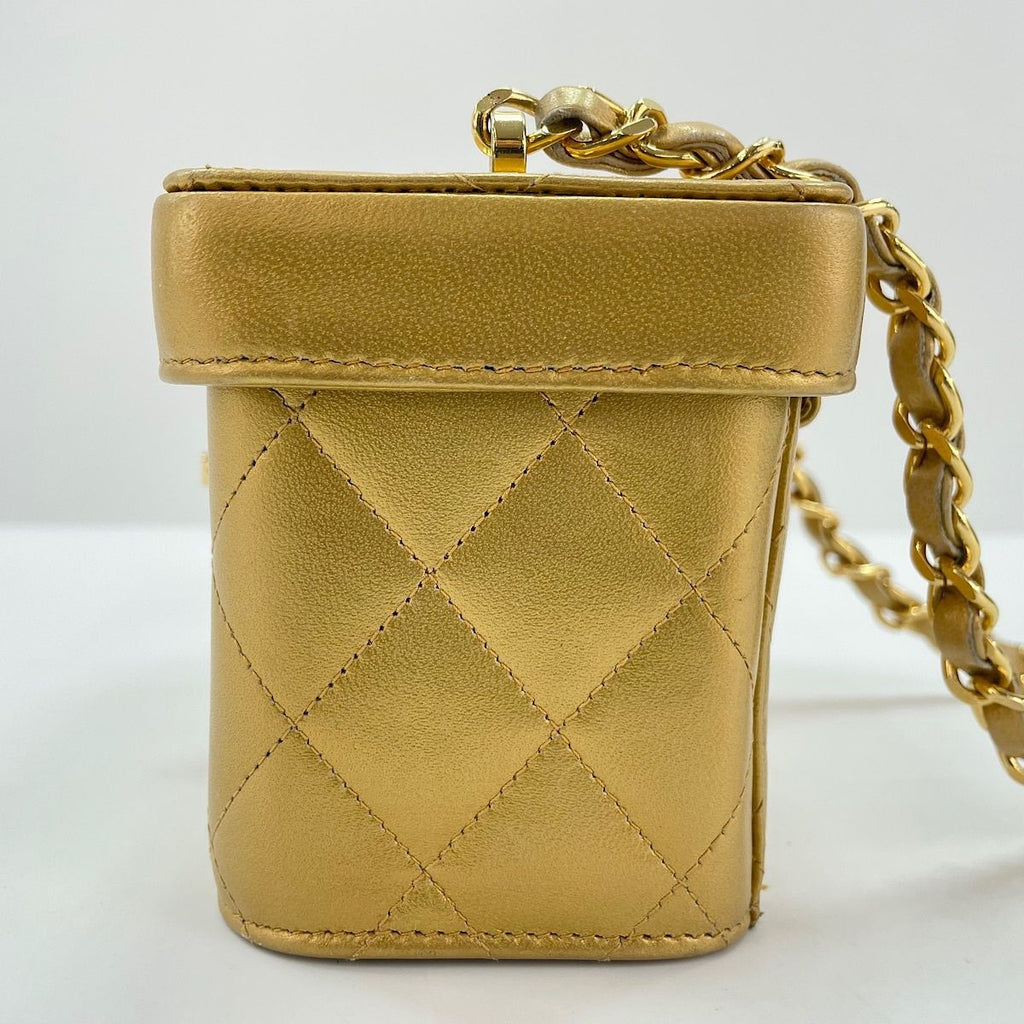 Chanel Shoulder Bag Quilted — view 5