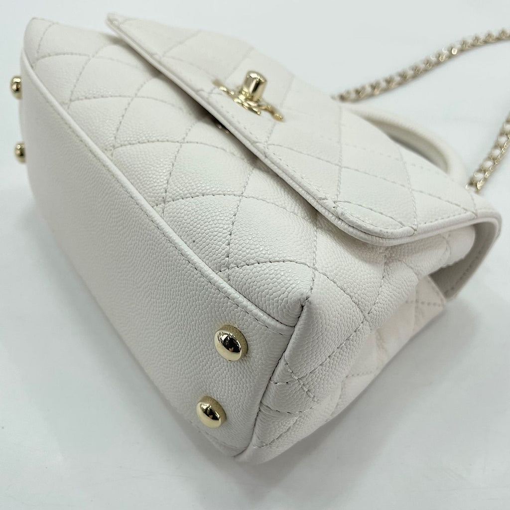 Chanel Handbag Coco Handle — view 7