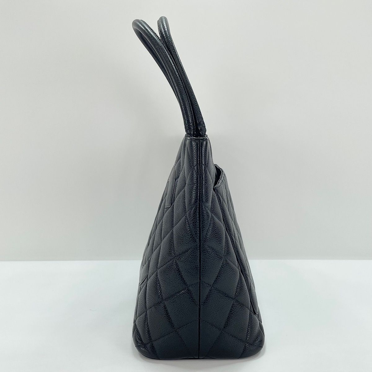 Chanel Tote Reissue Black — view 5