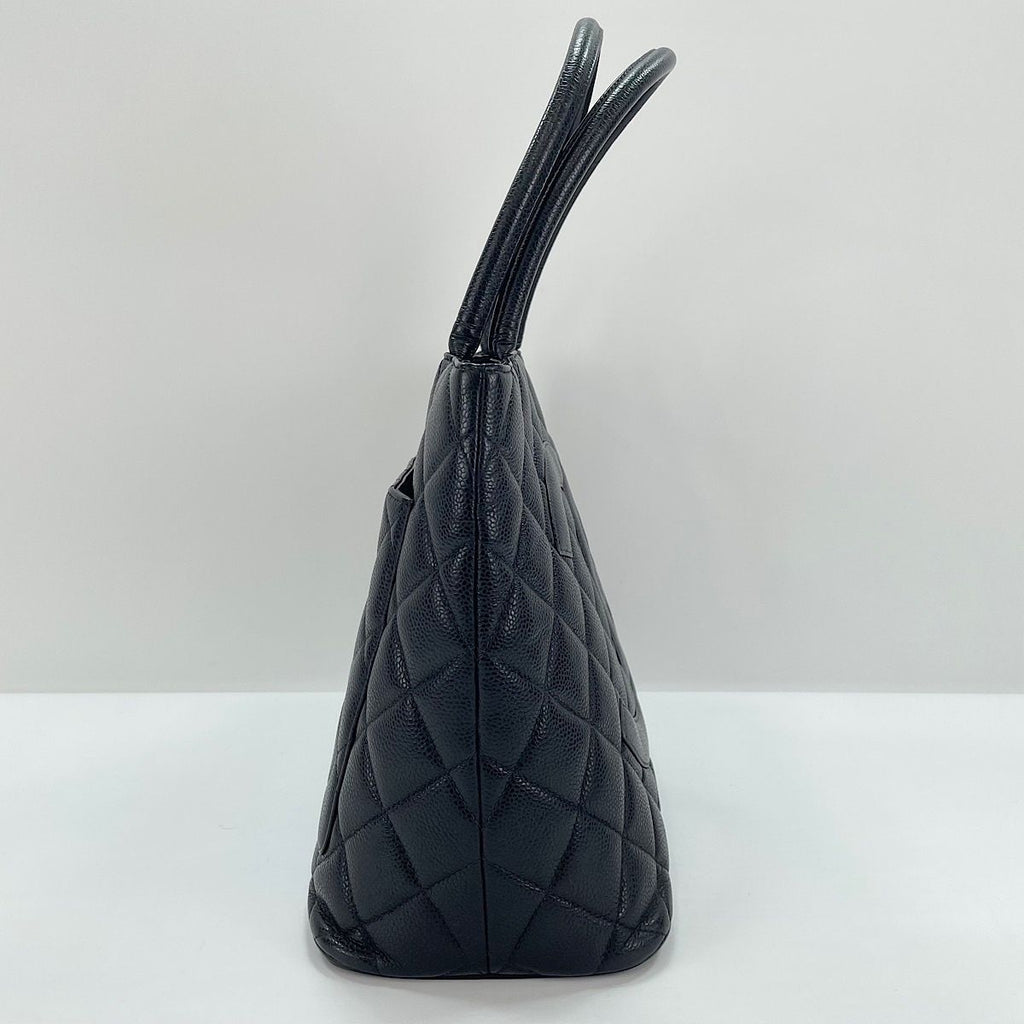 Chanel Tote Reissue Black — view 6