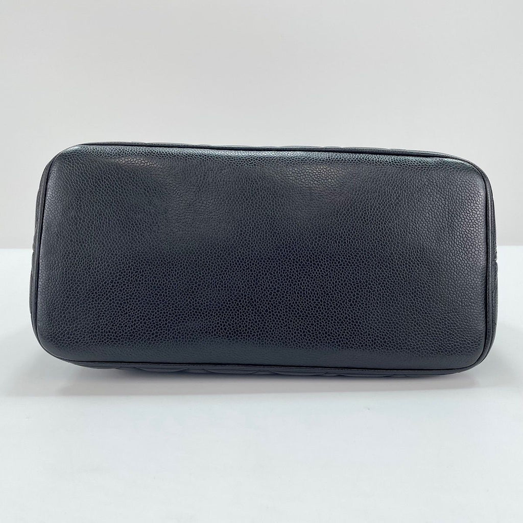 Chanel Tote Reissue Black — view 7