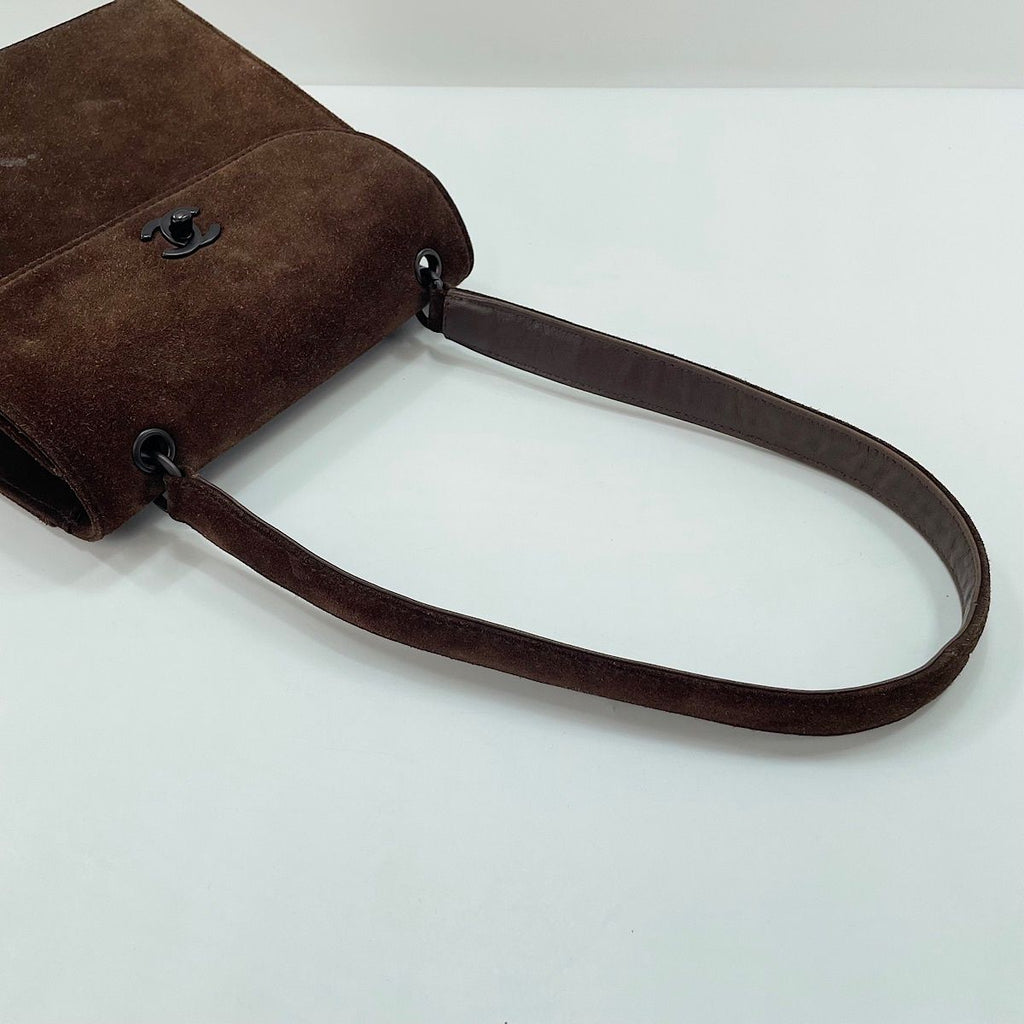 Chanel Shoulder Bag Brown — view 9
