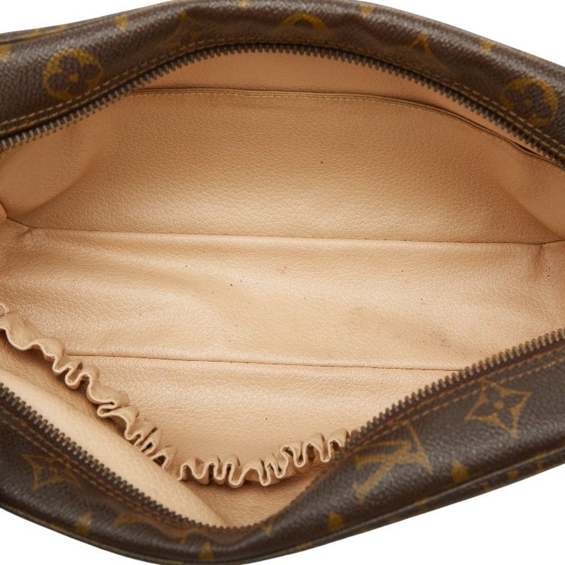 Louis Vuitton Monogram Trousse Toilet 28 Clutch Brown Leather — view 8