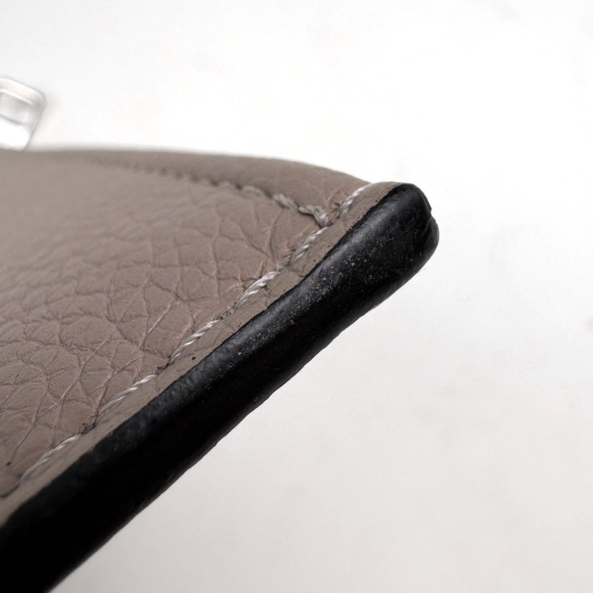 Louis Vuitton Pochette Jour PM Second Pouch L-shaped Zipper Taurillon — view 3