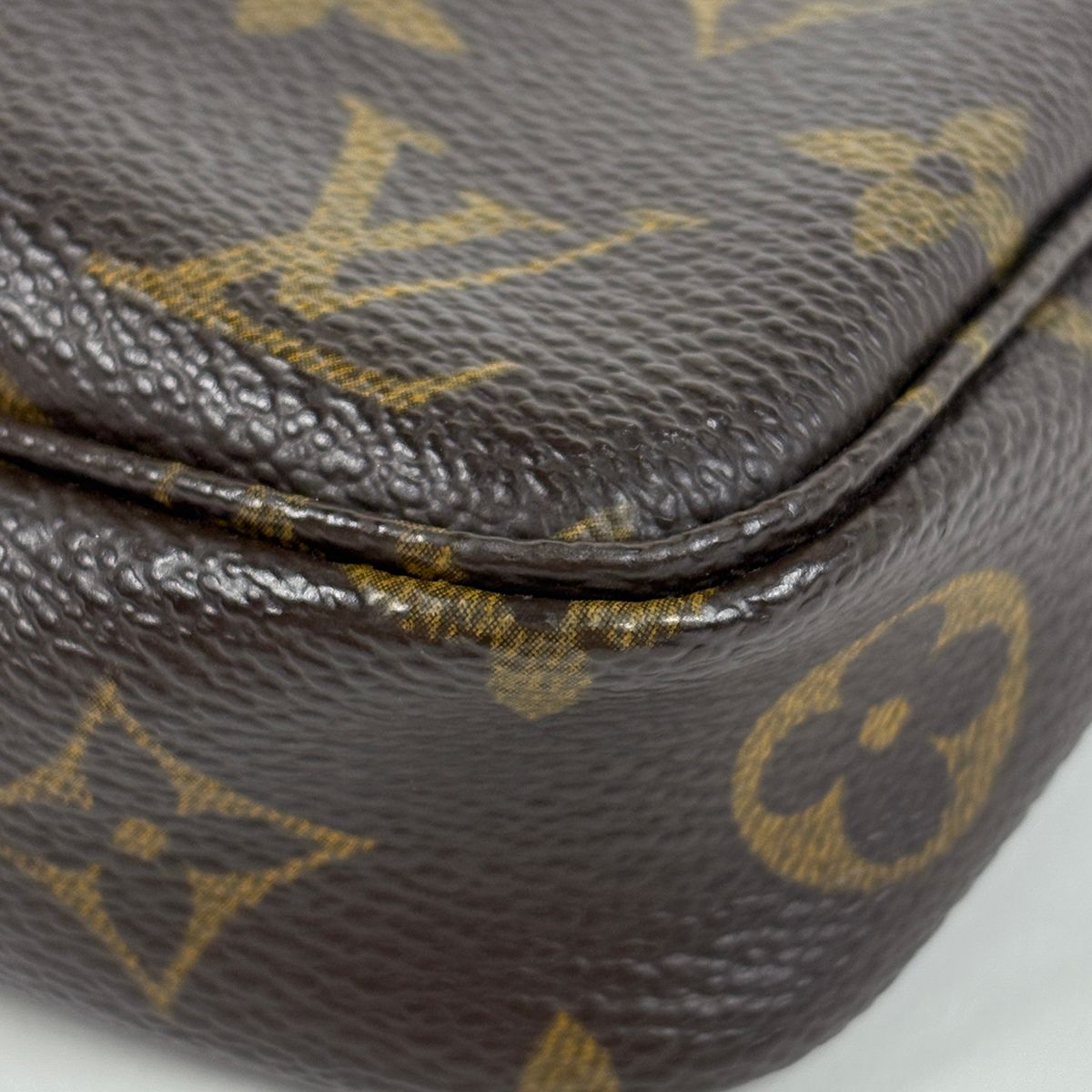 Louis Vuitton Pochette Makeup Cosmetics Pouch Monogram Brown — view 3