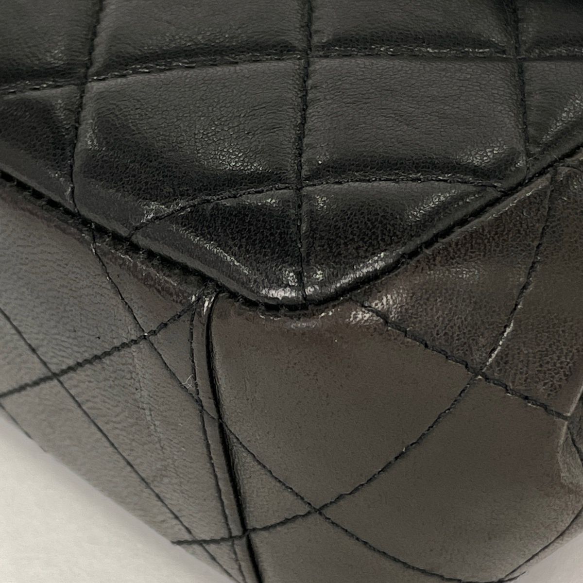 Chanel CC Logo Handbag Quilted Leather Black — view 3