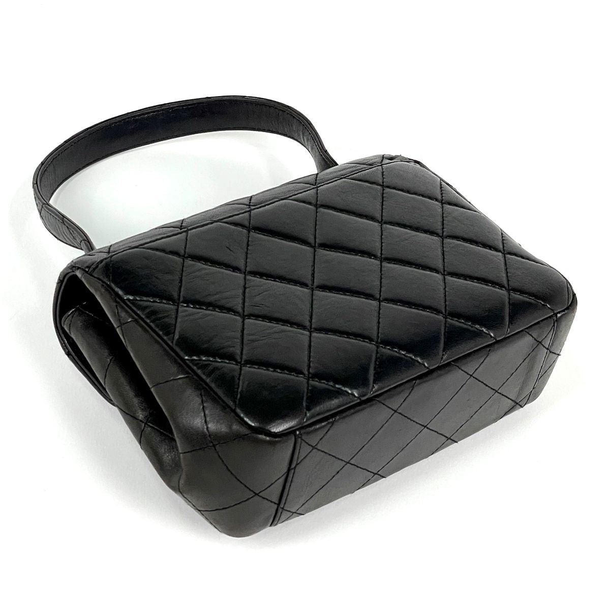 Chanel CC Logo Handbag Quilted Leather Black — view 2