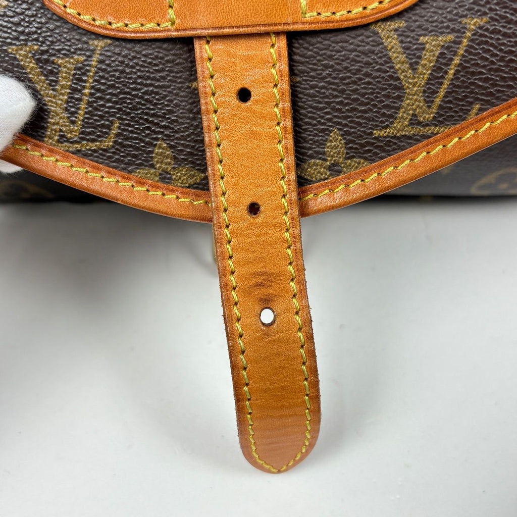 Louis Vuitton Saumur 30 Crossbody Shoulder Bag Monogram Brown — view 5