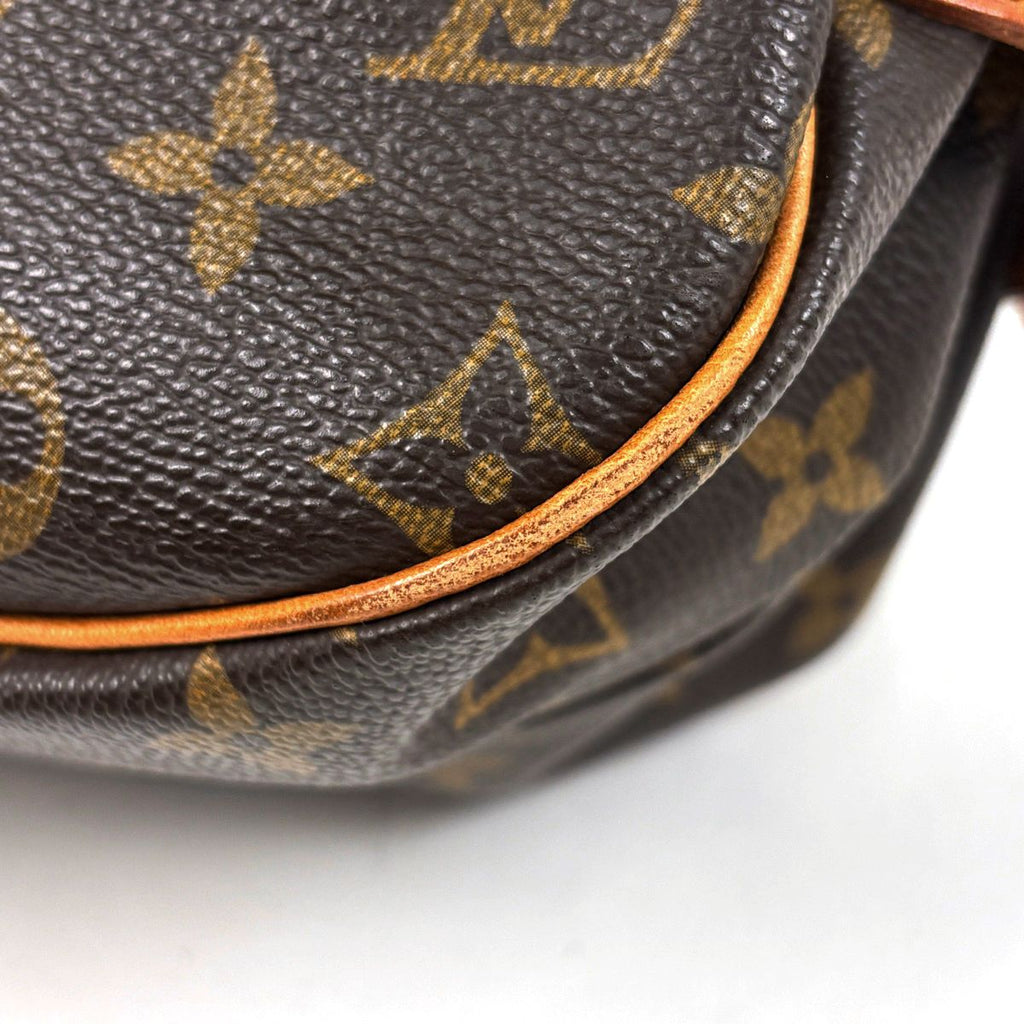 Louis Vuitton Saumur 30 Crossbody Shoulder Bag Monogram Brown — view 3