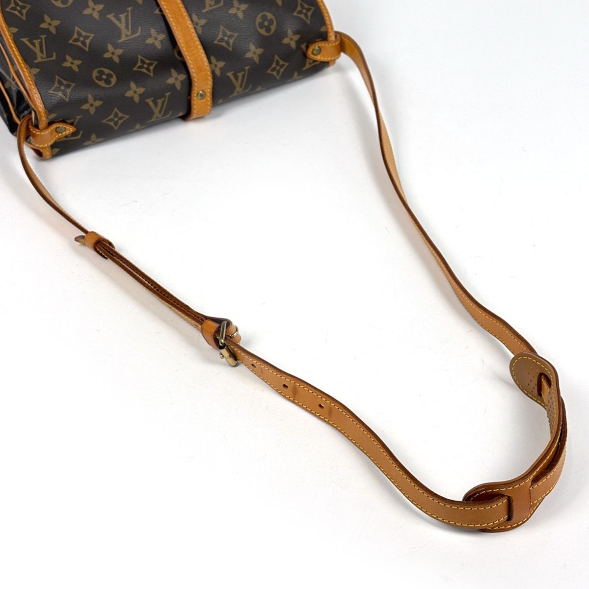 Louis Vuitton Saumur 30 Crossbody Shoulder Bag Monogram Brown — view 6