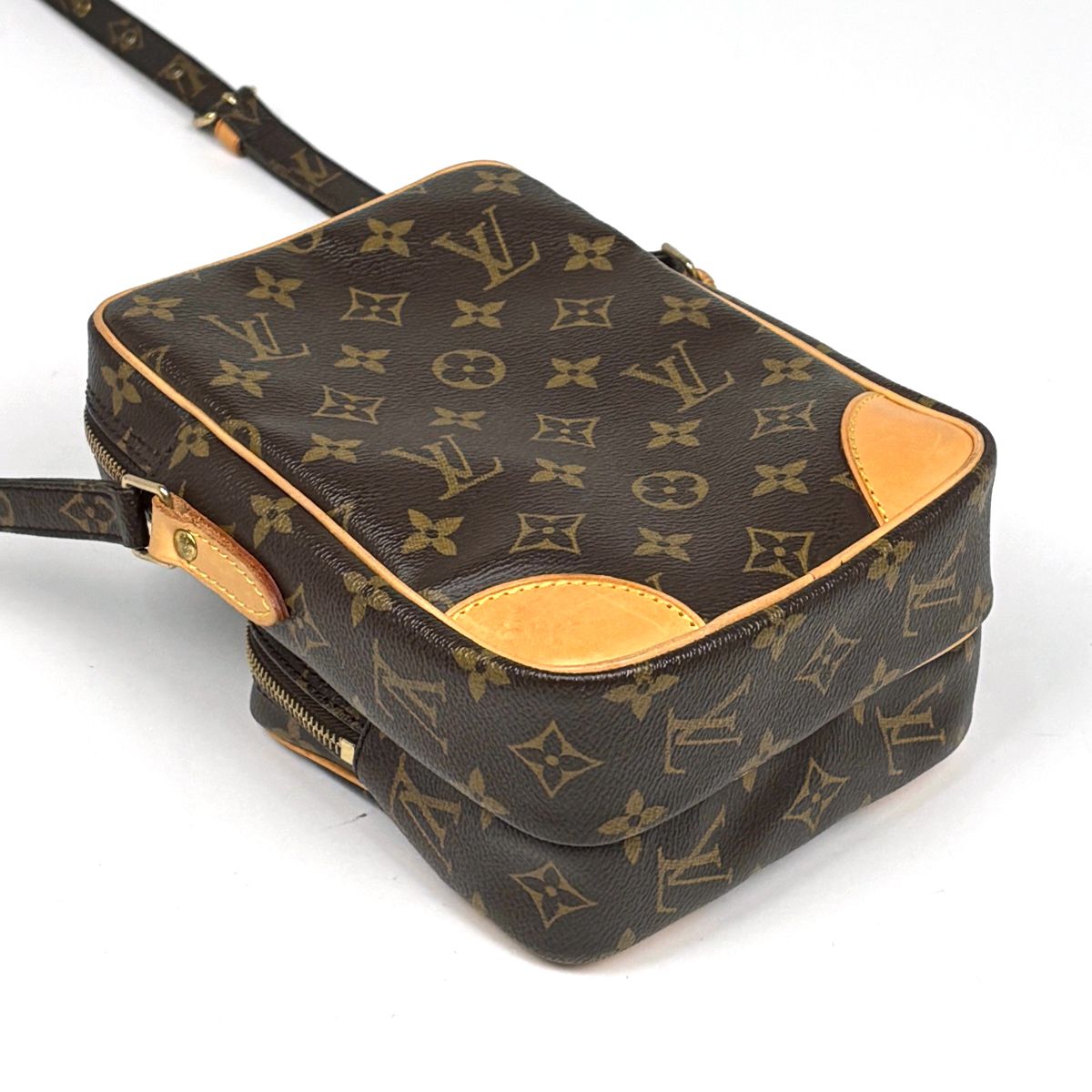 Louis Vuitton Amazon Shoulder Bag Monogram Brown — view 2