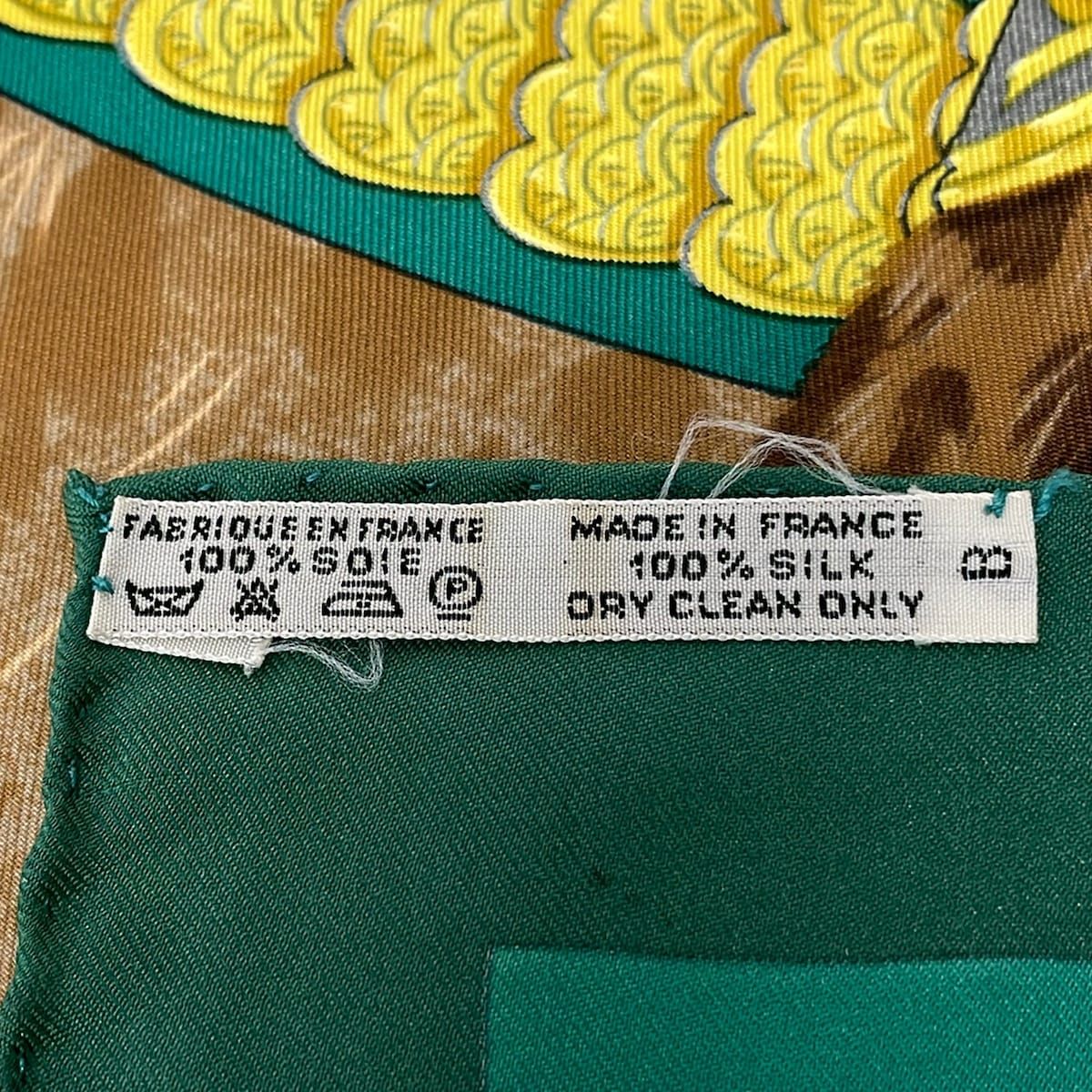 Hermes Scarf Carre 90 Green Red Multi Casques Et Plumets — view 3