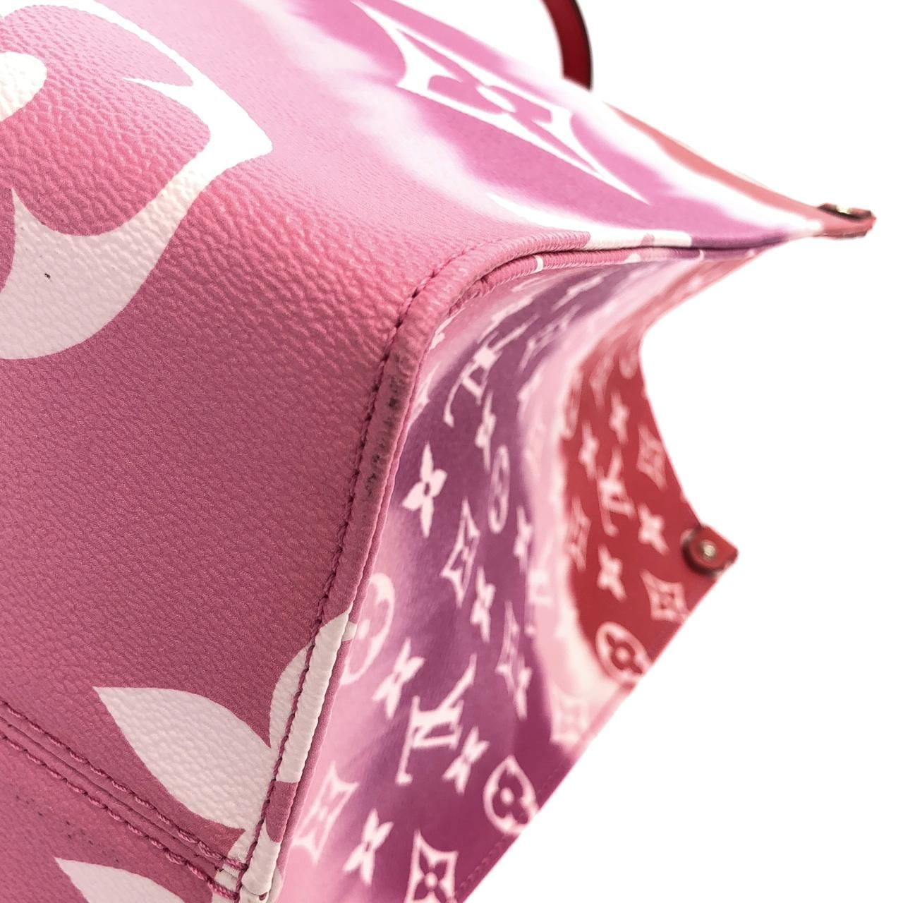 Louis Vuitton LV Escale On The Go GM — view 2