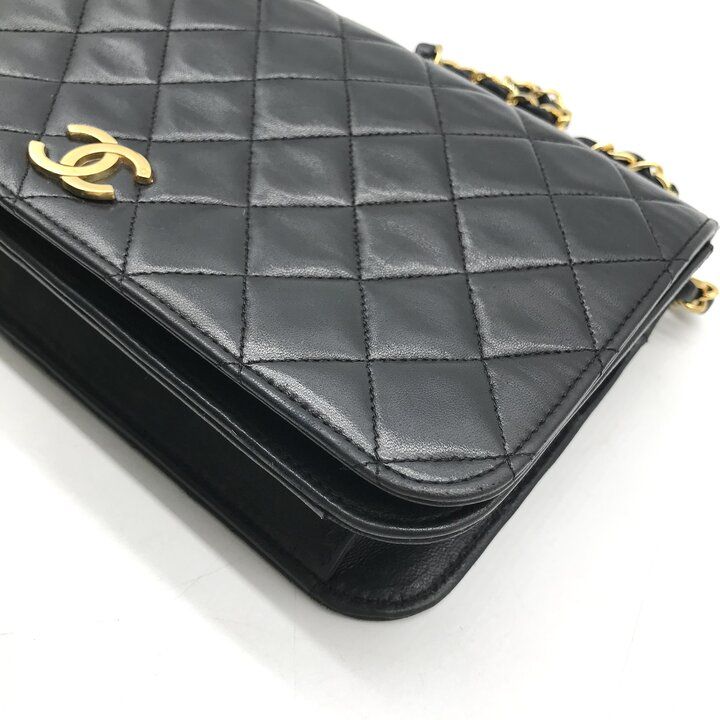 Chanel CC Logo Quilted Chain Shoulder Bag Push Lock Lambskin Leather Black — view 4