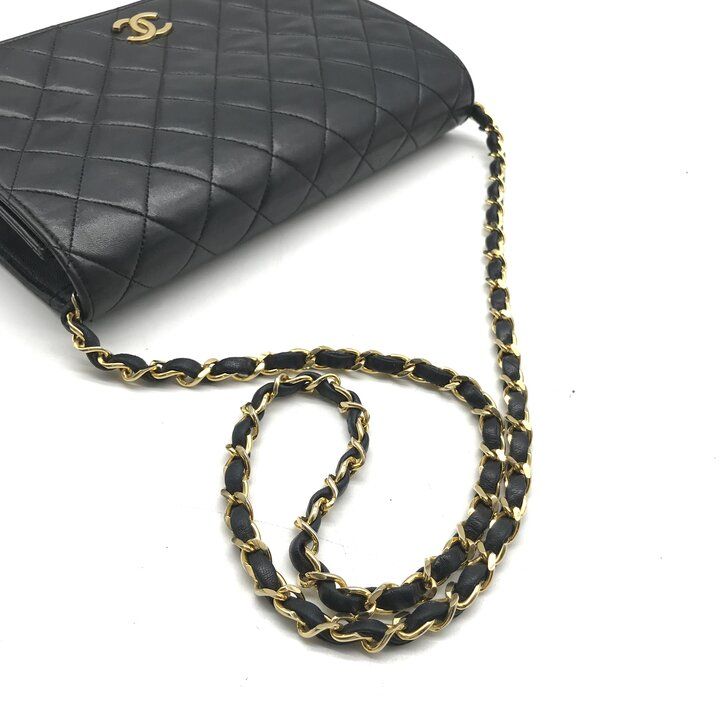 Chanel CC Logo Quilted Chain Shoulder Bag Push Lock Lambskin Leather Black — view 6