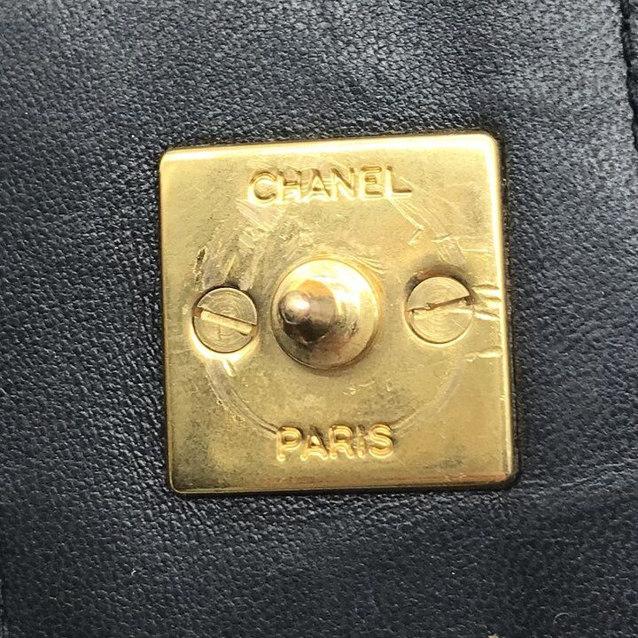 Chanel CC Logo Quilted Chain Shoulder Bag Push Lock Lambskin Leather Black — view 9