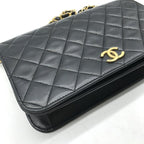 Chanel CC Logo Quilted Chain Shoulder Bag Push Lock Lambskin Leather Black — view 5
