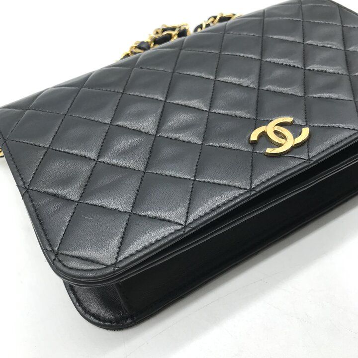 Chanel CC Logo Quilted Chain Shoulder Bag Push Lock Lambskin Leather Black — view 5