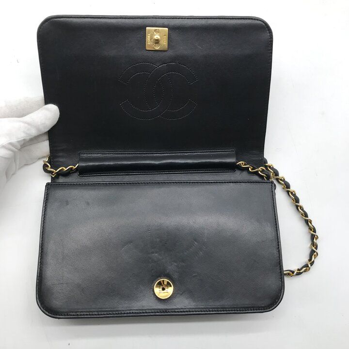 Chanel CC Logo Quilted Chain Shoulder Bag Push Lock Lambskin Leather Black — view 7