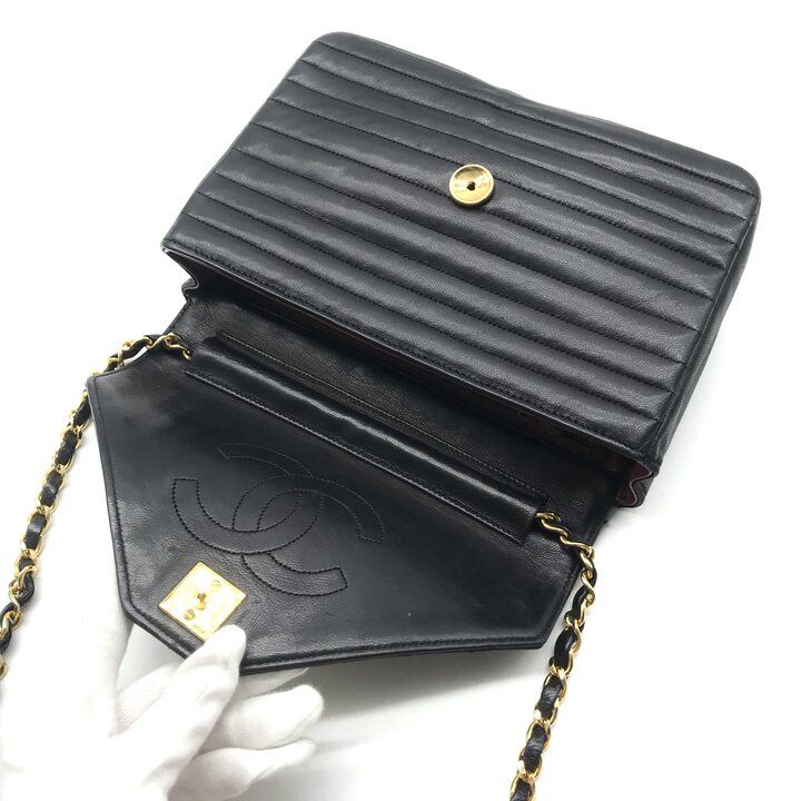 Chanel CC Logo Lambskin Vintage Chain Shoulder Bag Push Lock Black Leather — view 7