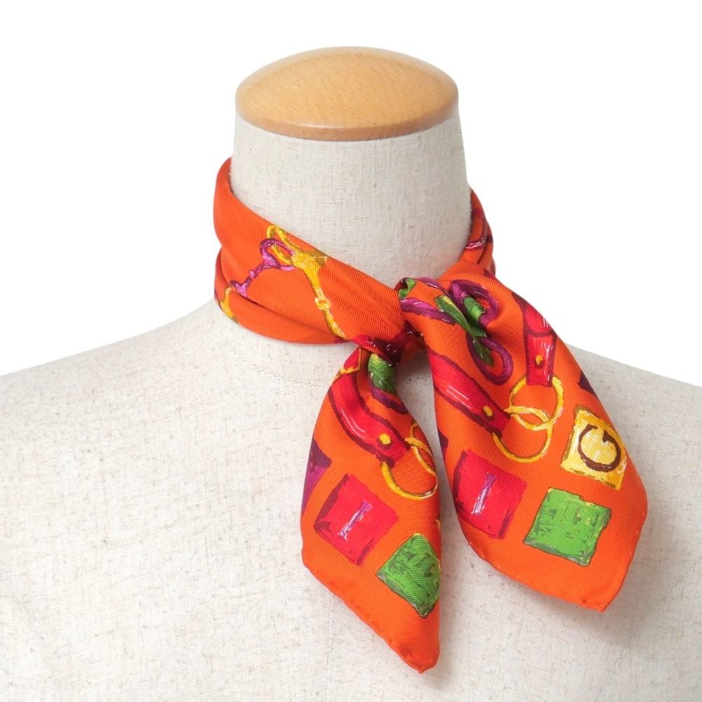 Gucci Scarf Logo Bit Belt Pattern — view 2