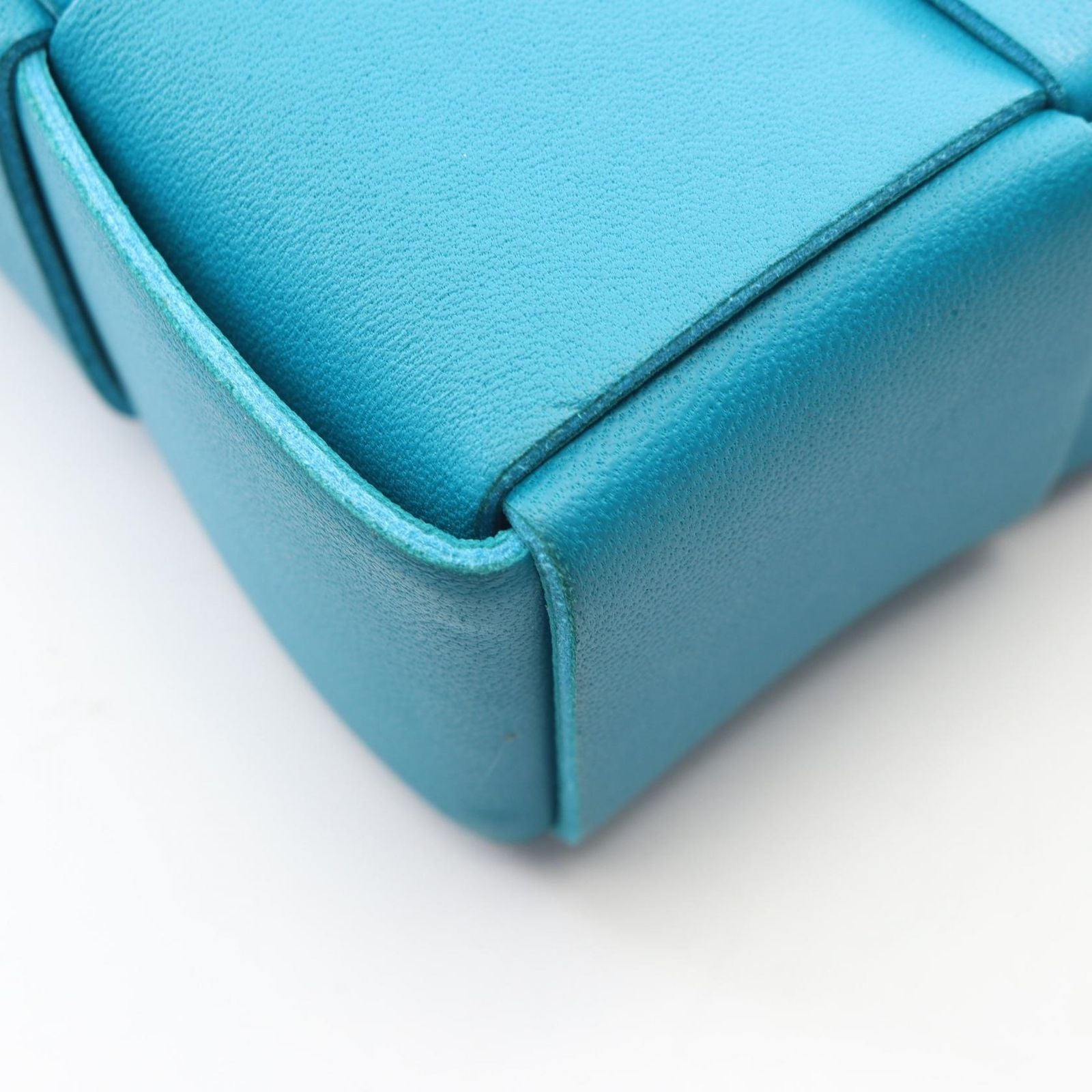 Bottega Veneta Shoulder Bag Cassette Crossbody Maxi Intrecciato Turquoiseblue — view 7