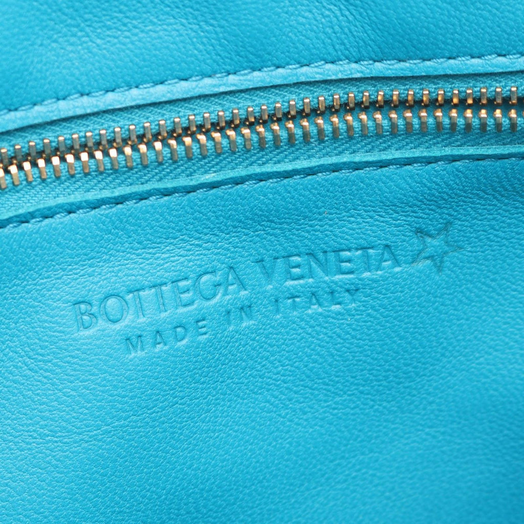 Bottega Veneta Shoulder Bag Cassette Crossbody Maxi Intrecciato Turquoiseblue — view 4