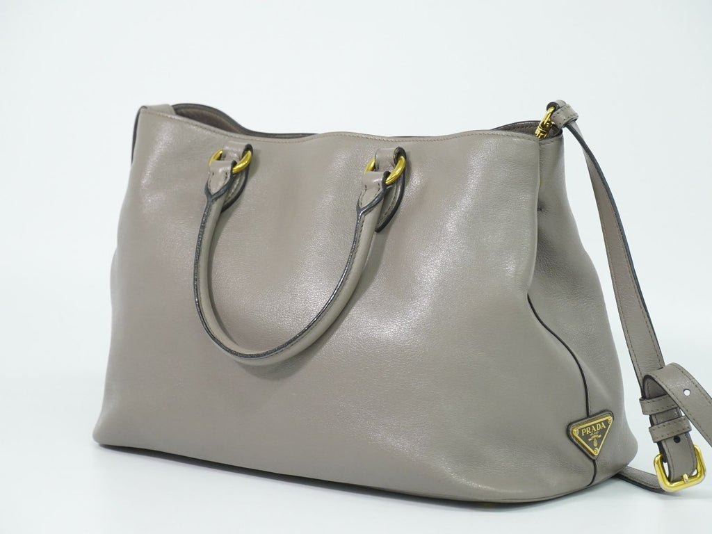 Prada Leather 2-Way Shoulder Bag Tote Pochette Gray — view 2