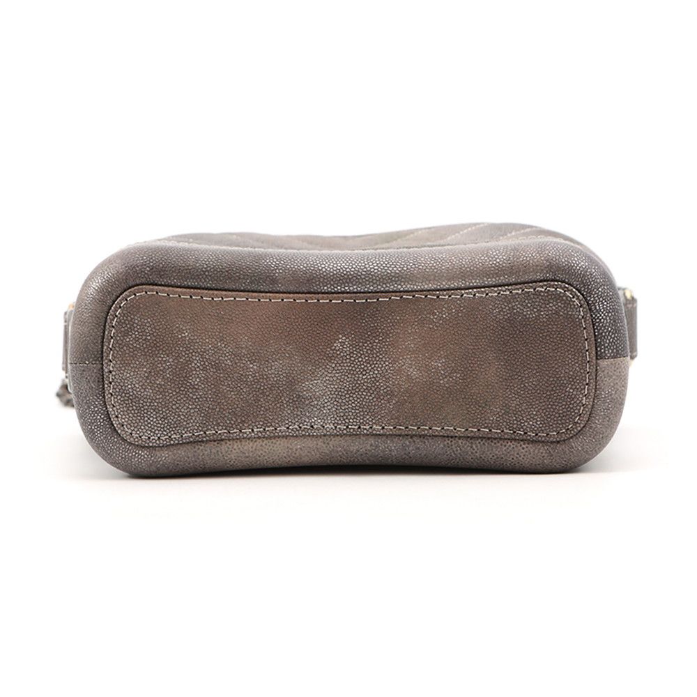 Chanel Chain Shoulder Bag Gabriel de Small Hobo Gradient — view 3