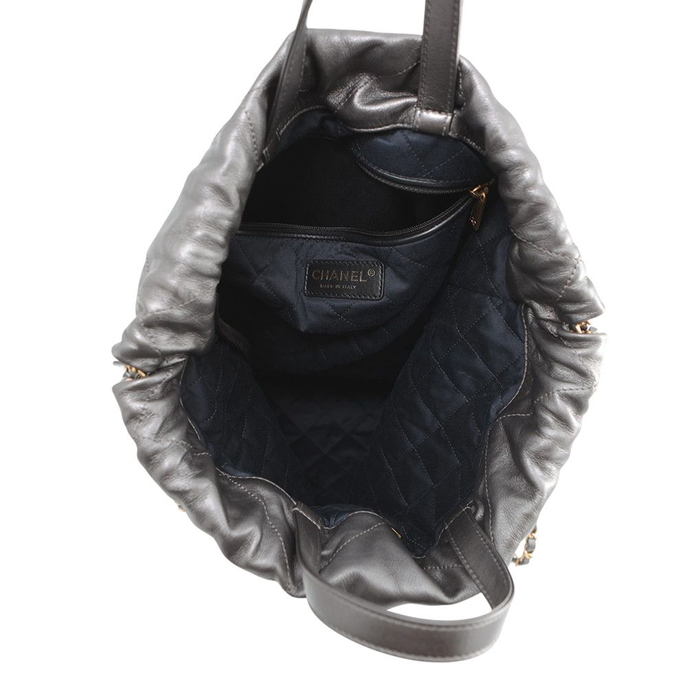 Chanel Backpack 22 Large Shiny Calf Leather — view 5