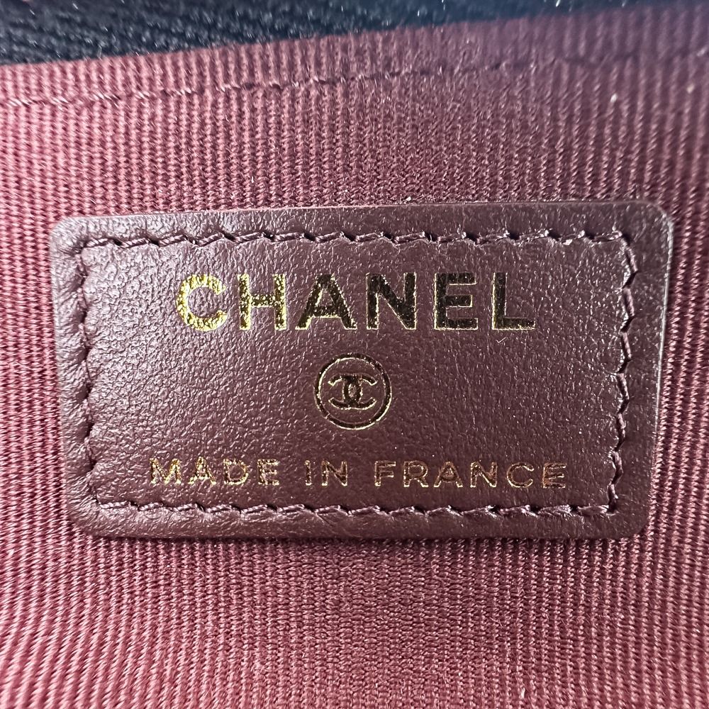 Chanel Classic Zip Coin Purse Caviar Leather Quilted Case Black — view 8