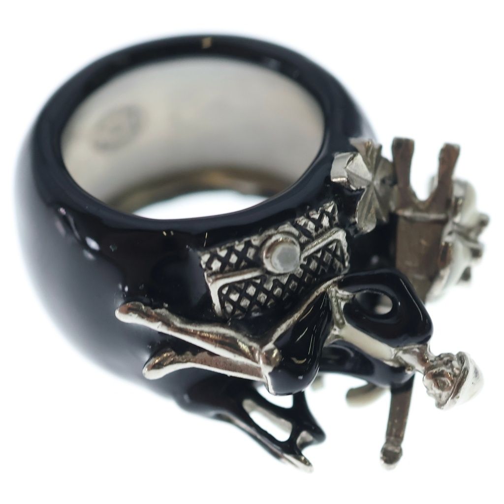 Chanel CC Logo Camellia Eiffel Tower Enamel 13k Ring Black White — view 6