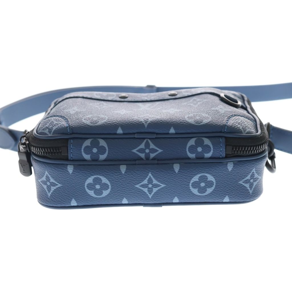Louis Vuitton Monogram Wallet — view 4