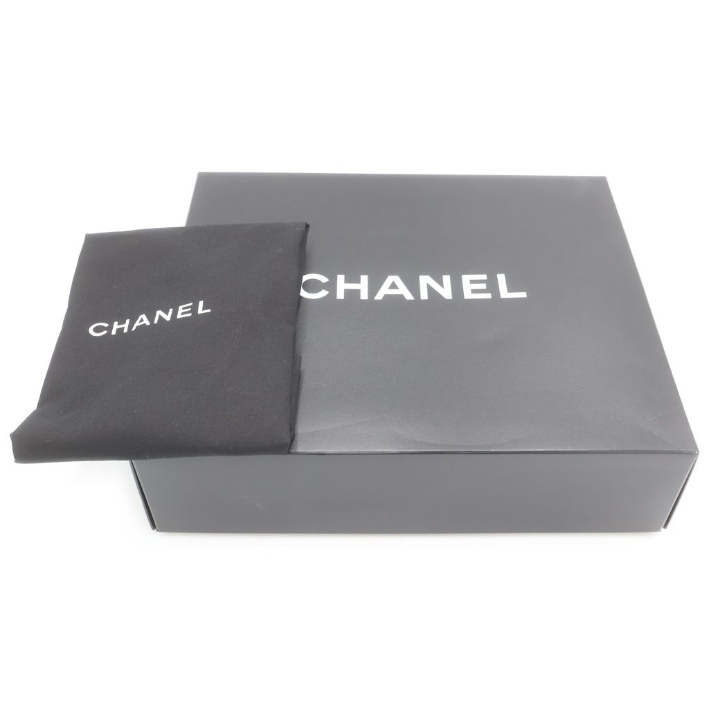 Chanel CC Logo Caviar Leather Shoulder Bag Gold Black — view 8