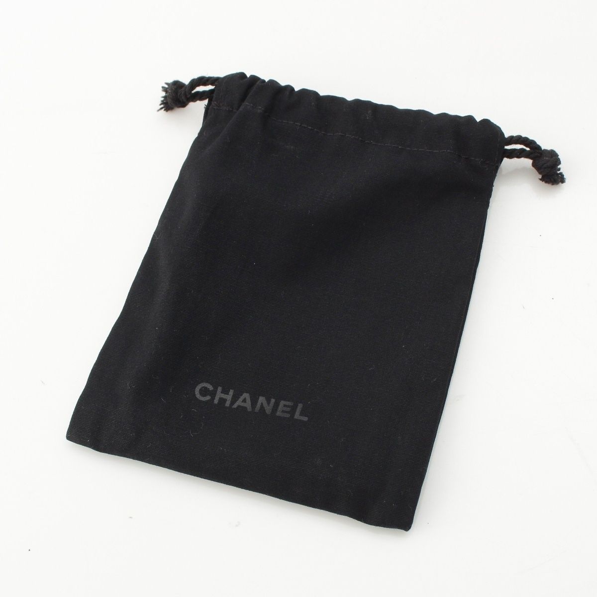 Chanel Caviar Leather Quilted CC Logo Zip Fragment Card Case Black — view 9