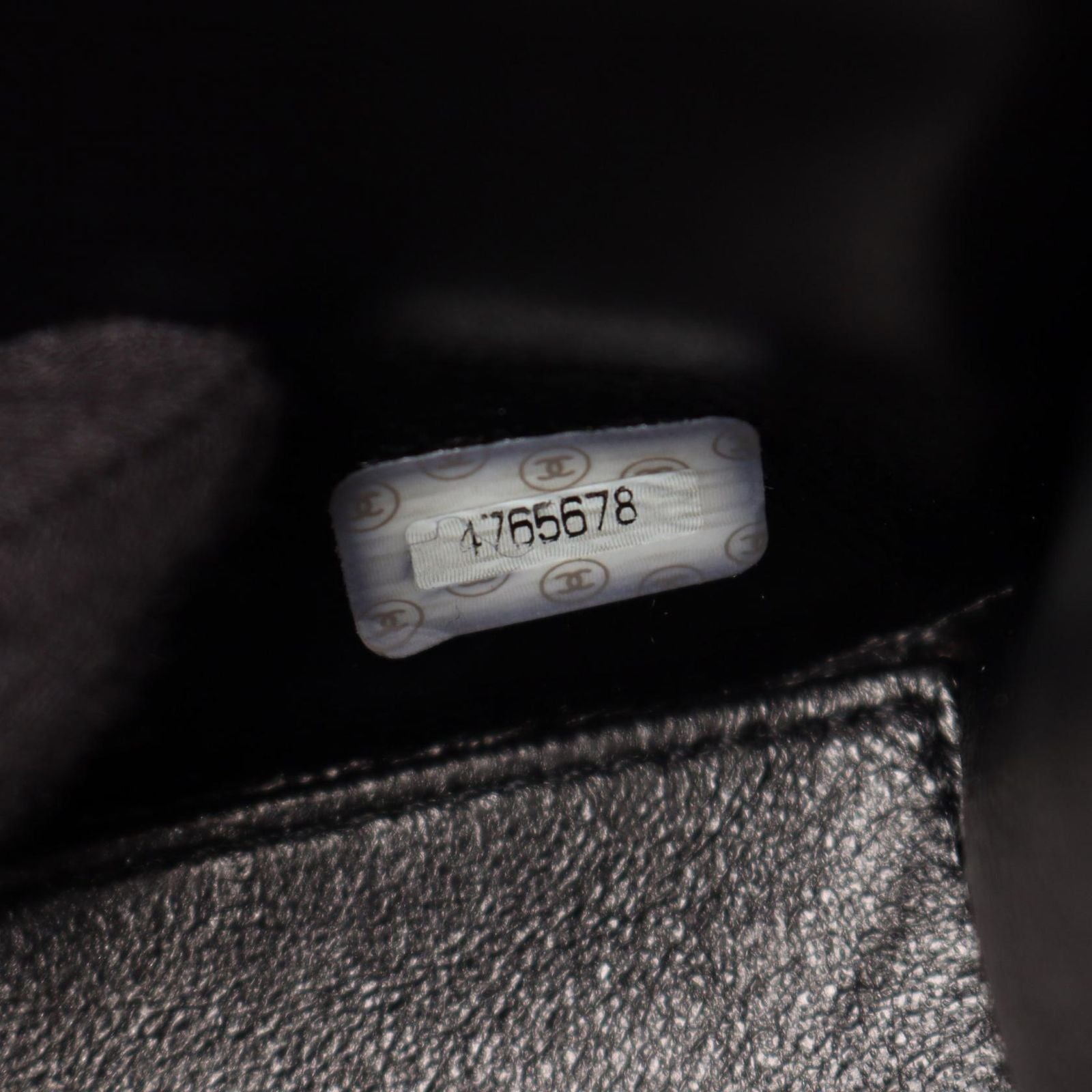 Chanel Handbag Quilted Turnlock Black Leather — view 5