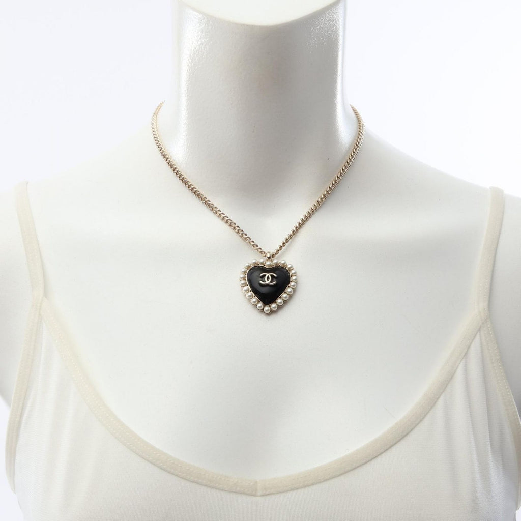 Chanel Necklace CC Logo — view 6