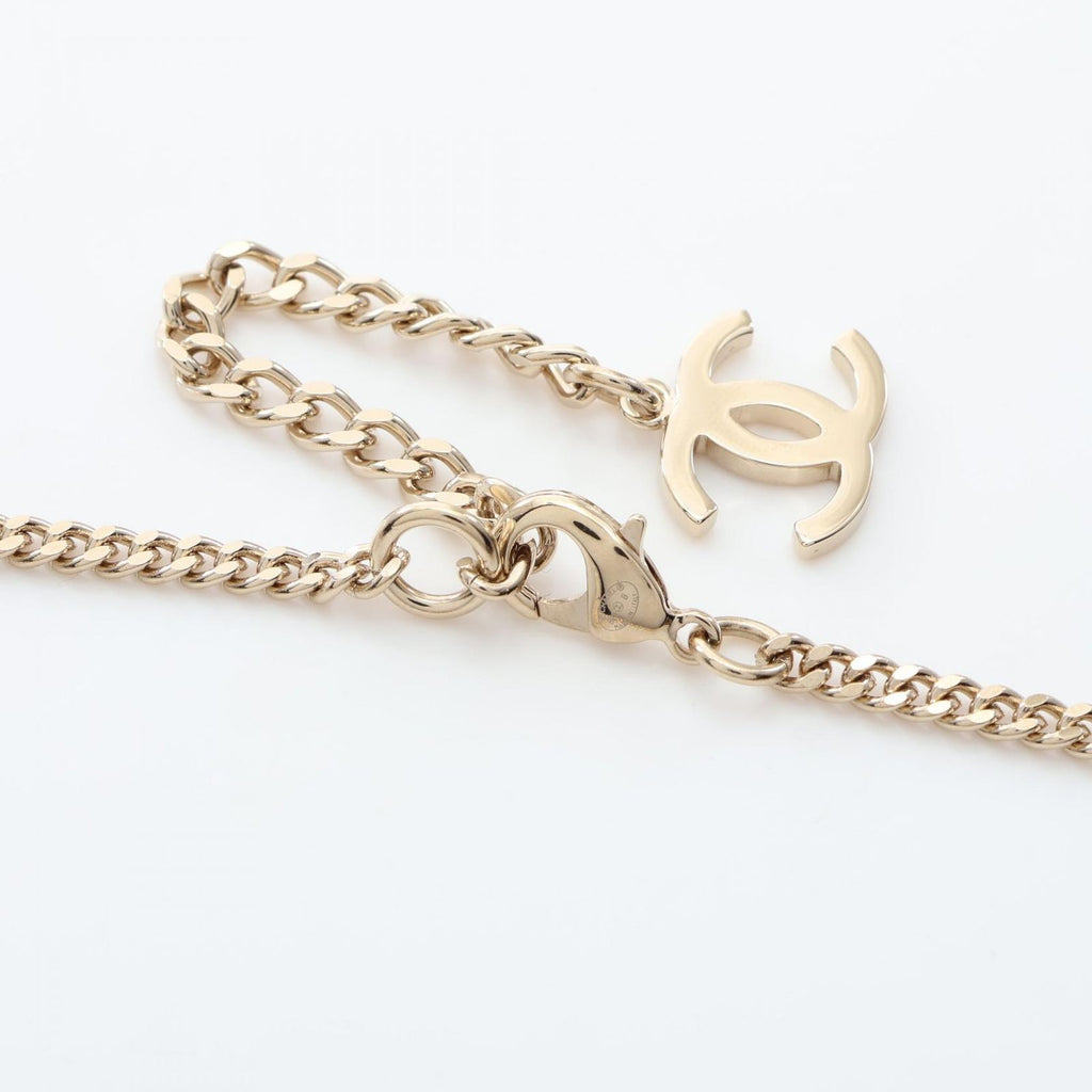 Chanel Necklace CC Logo — view 4