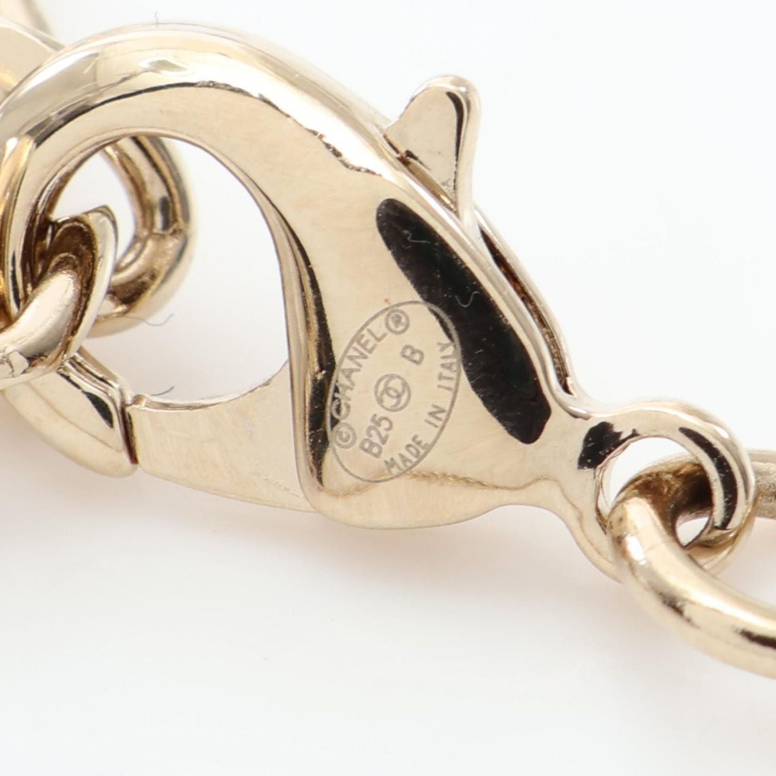 Chanel Necklace CC Logo — view 5