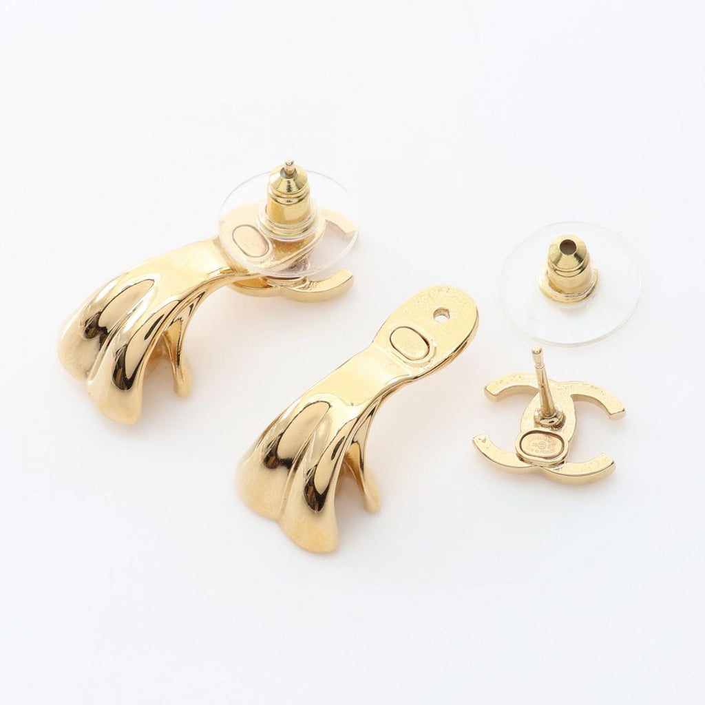 Chanel Earrings CC Logo — view 3