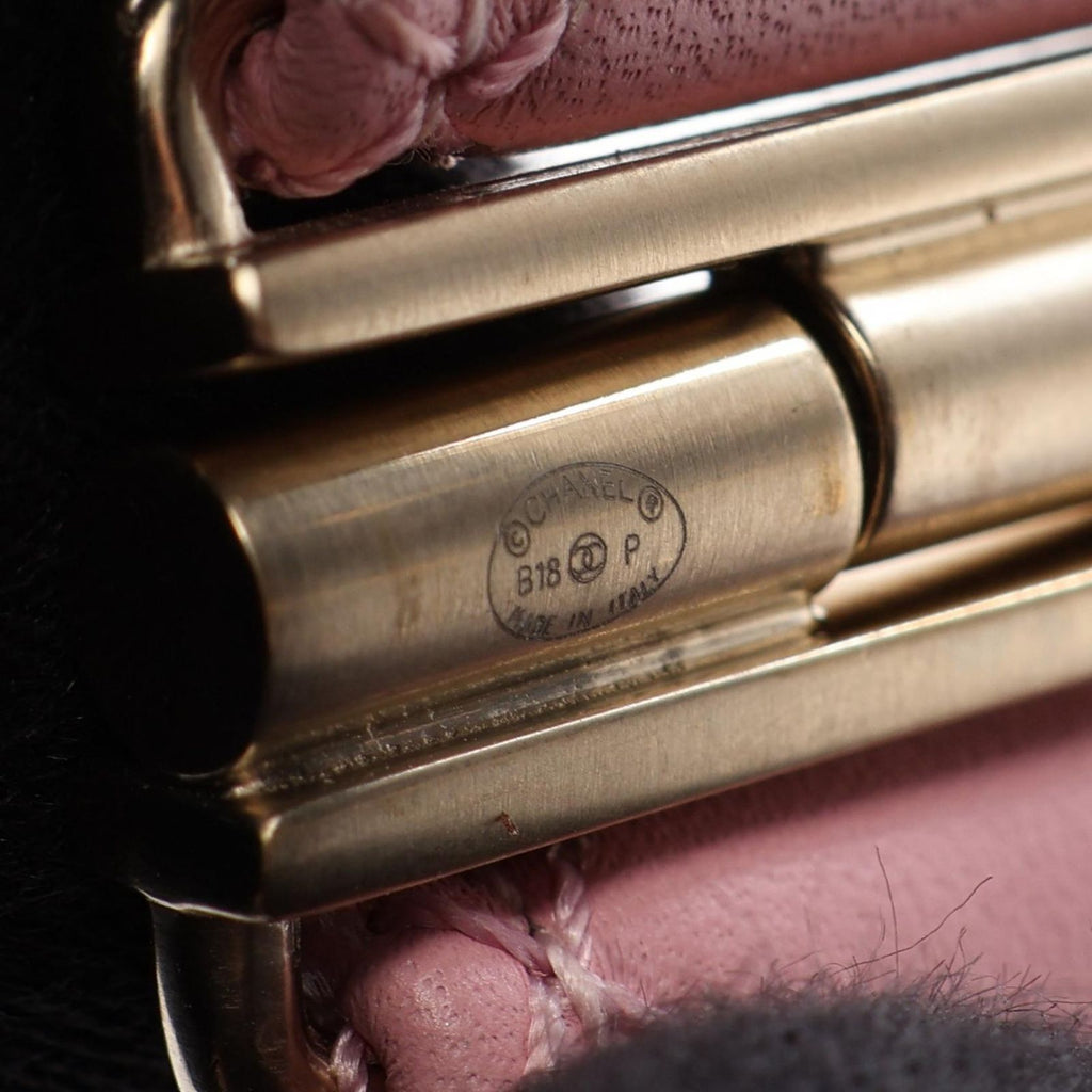 Chanel Bracelet CC Logo Leather Bangle — view 4