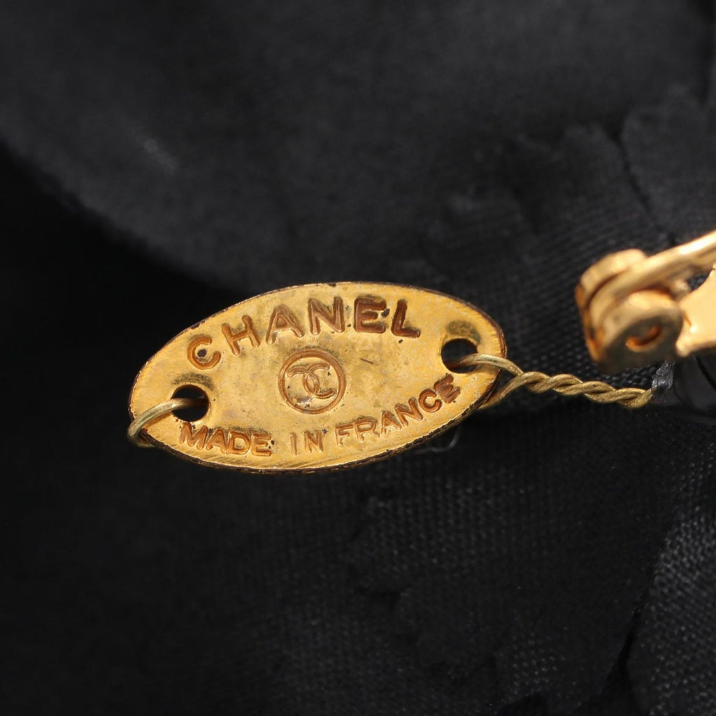 Chanel Brooch Camellia Black — view 3