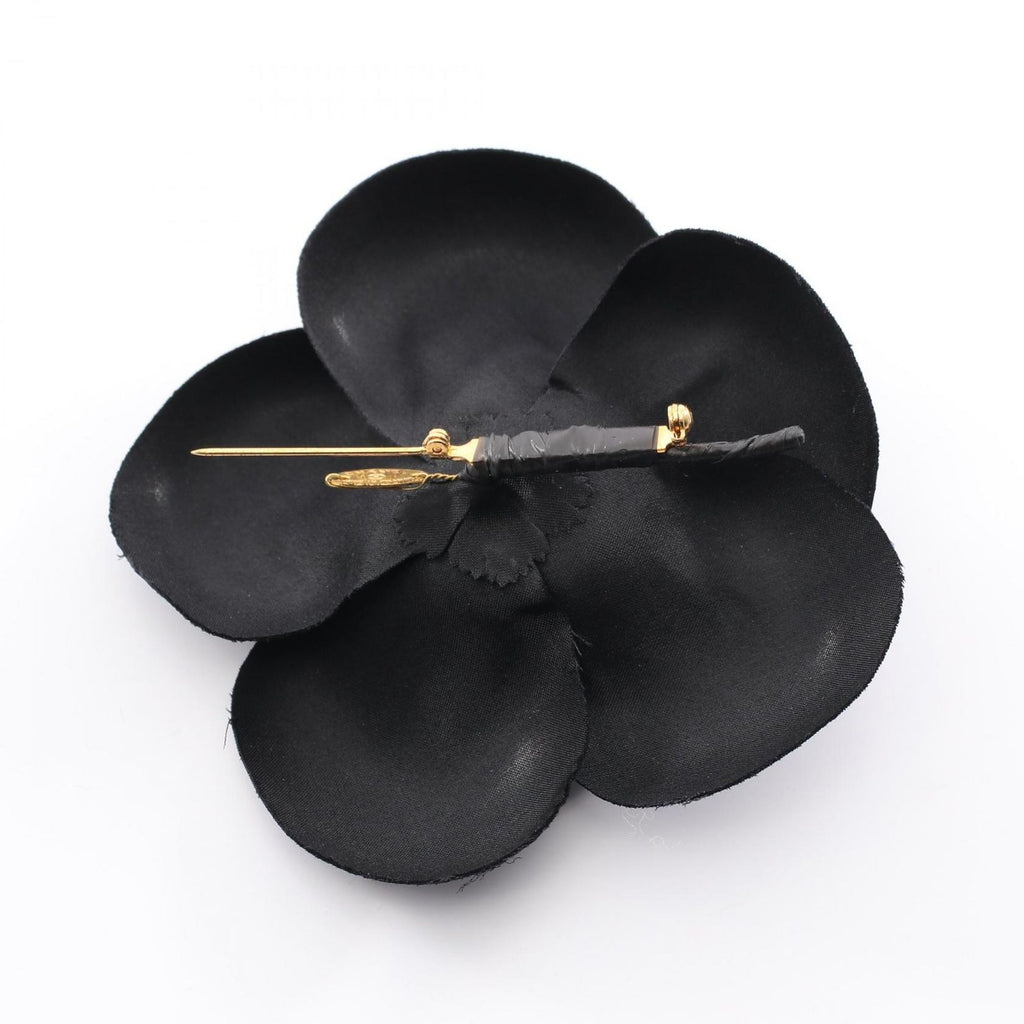Chanel Brooch Camellia Black — view 2