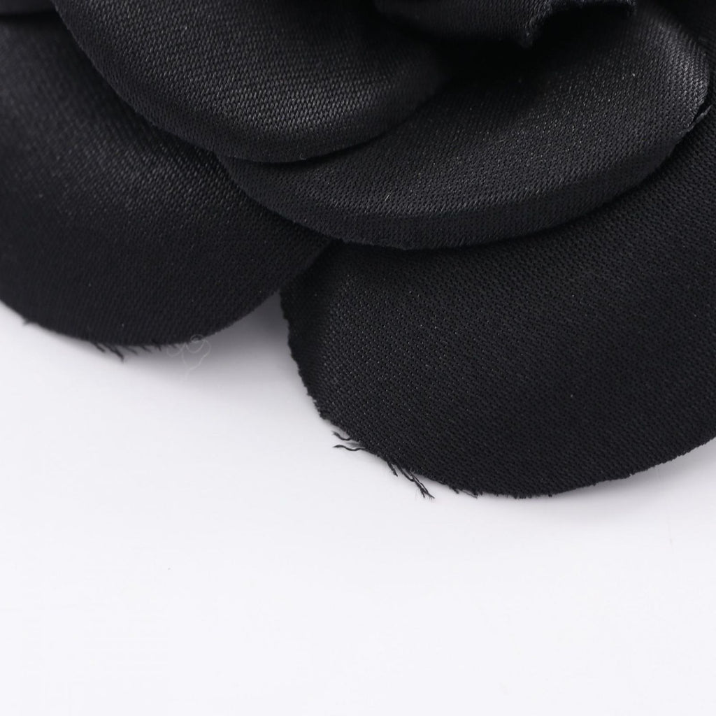 Chanel Brooch Camellia Black — view 5