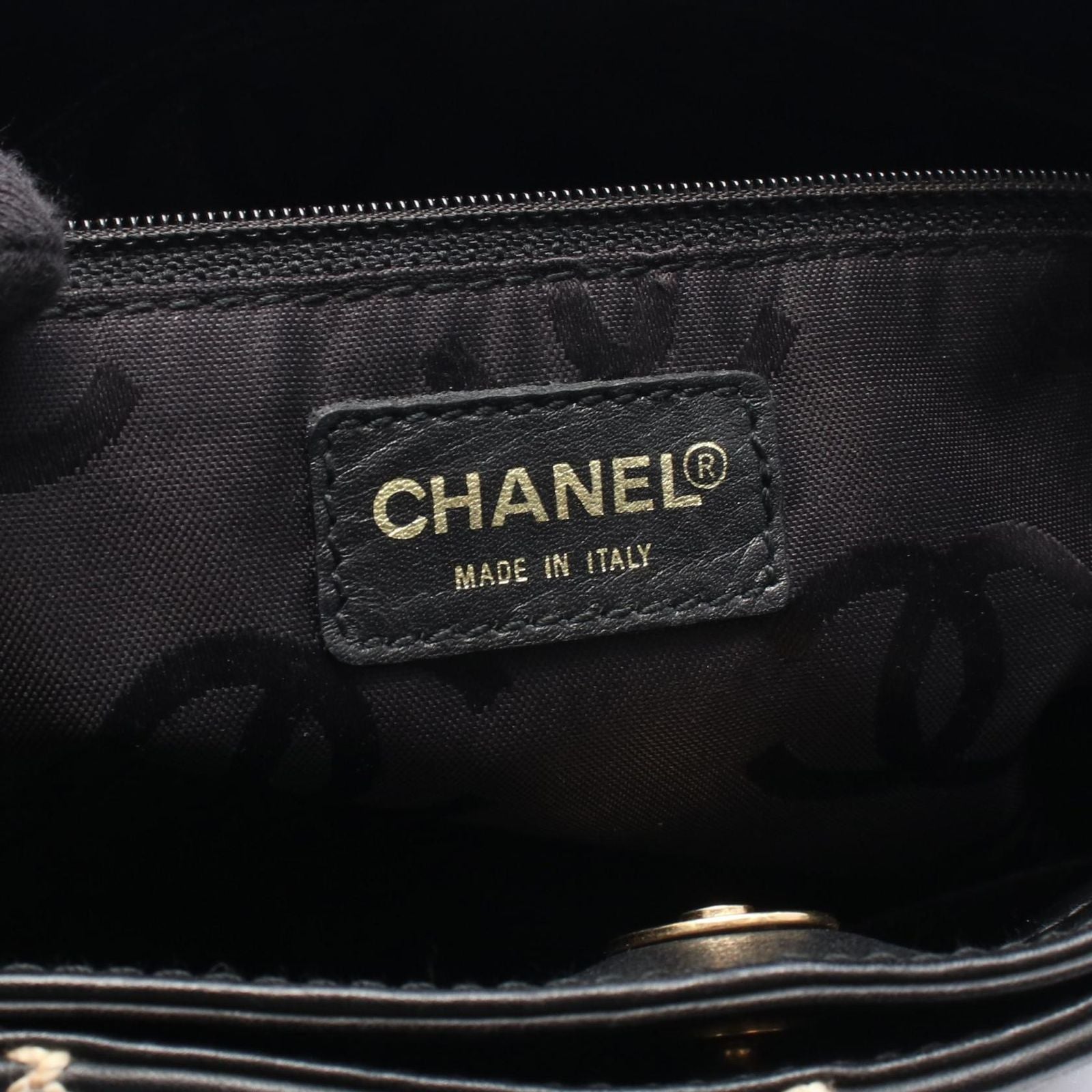 Chanel Tote Wild Stitch Black Leather — view 4