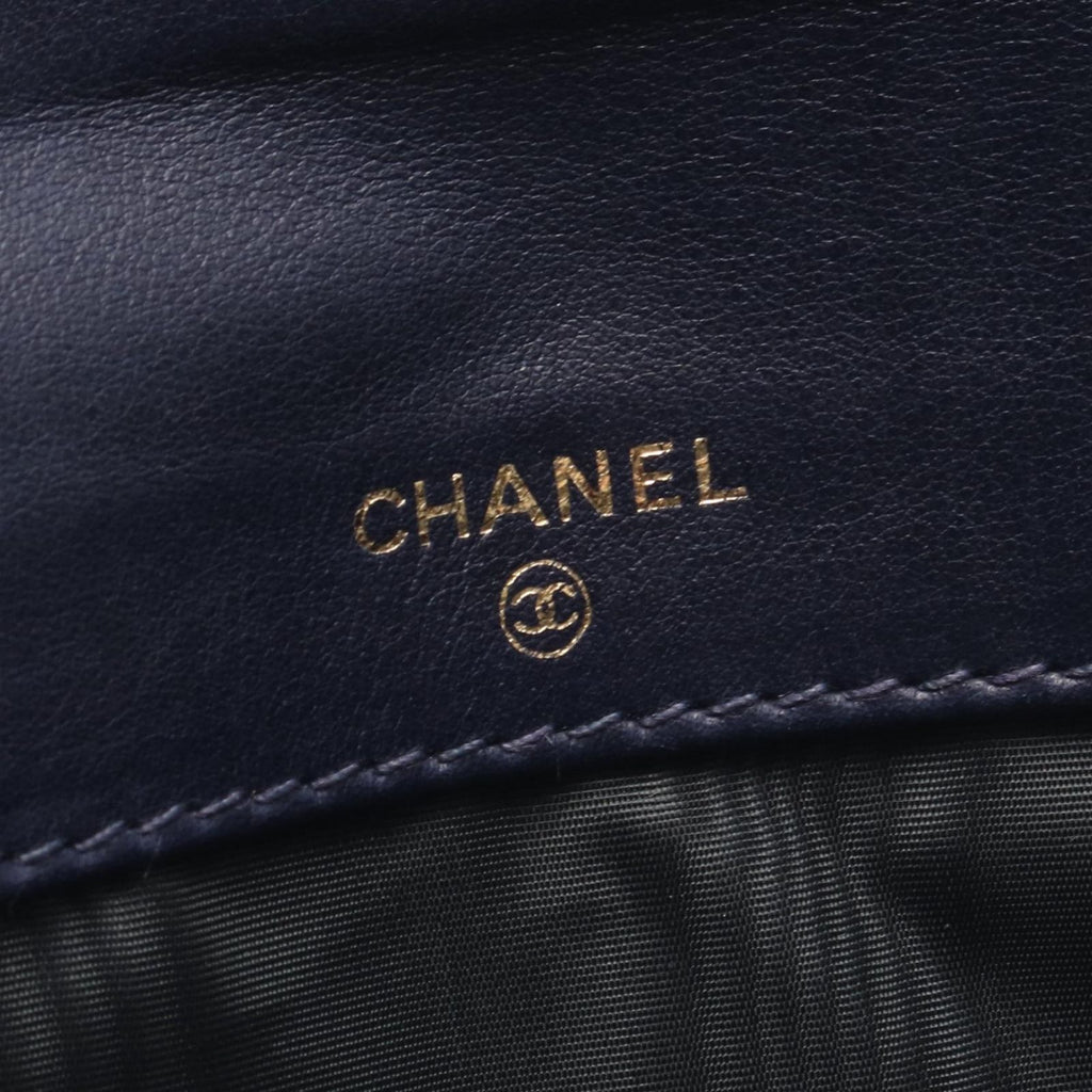 Chanel Bifold Wallet CC Logo Navy Calf — view 4
