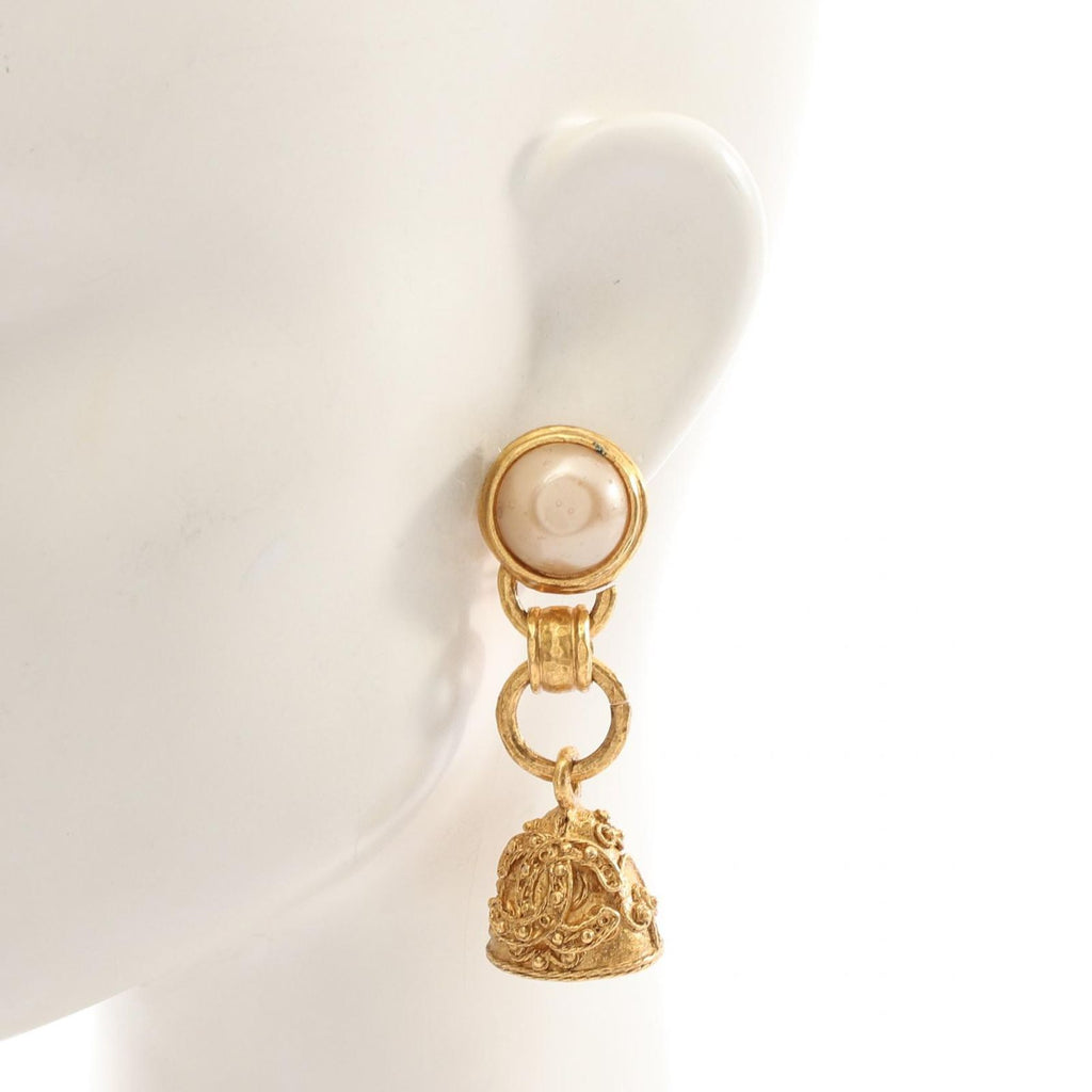 Chanel Earrings CC Logo Belmotif — view 4