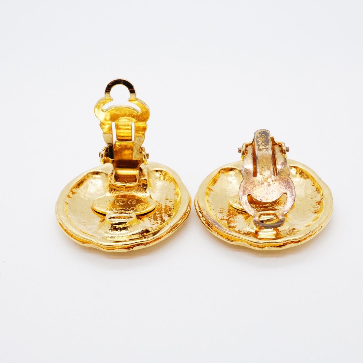 Chanel Earrings Vintage CC Logo Gold Plated — view 3