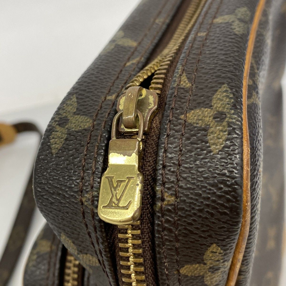 Louis Vuitton Shoulder Bag Monogram Amazon Brown — view 9