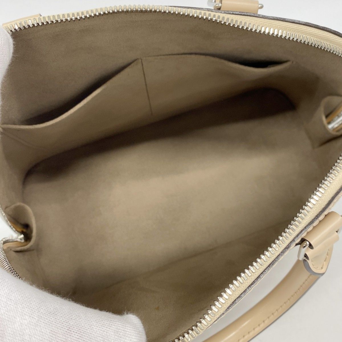 Louis Vuitton Handbag Epi Alma PM Dune — view 4